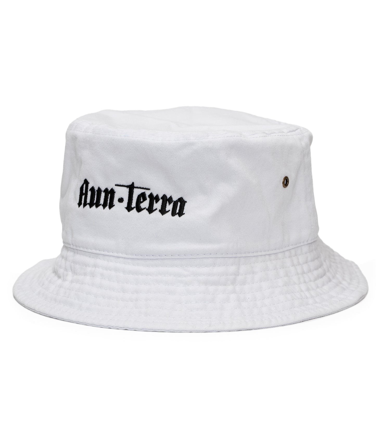 AUN・TERRA. IN LINE SANSKRIT BUCKET HAT WHITE