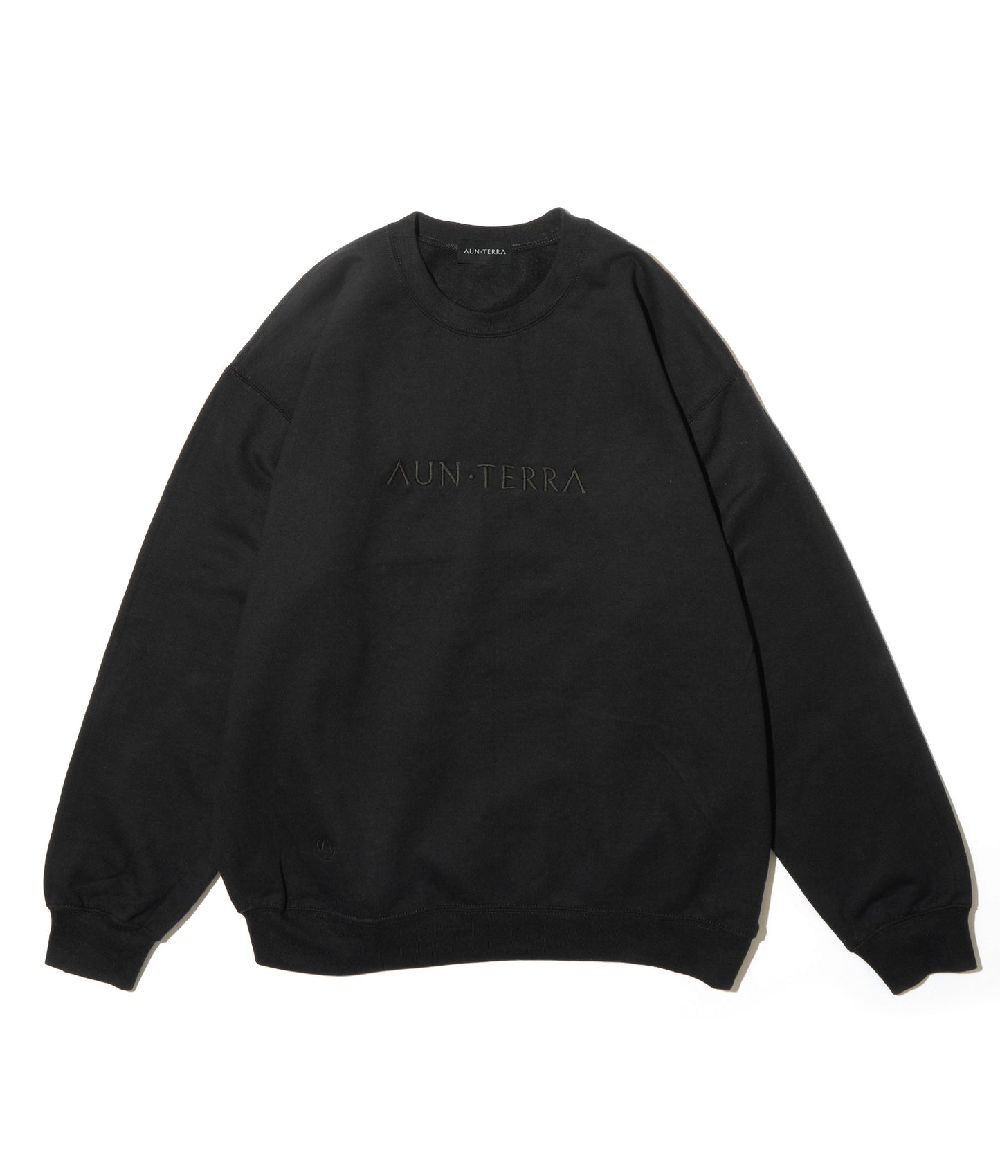 AUN・TERRA. IN LINE CREWNECK SWEAT BLACK