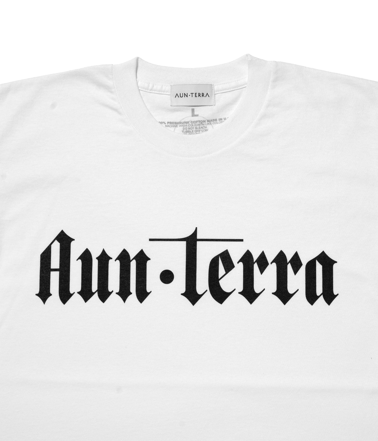 AUN・TERRA. IN LINE SANSKRIT TEE 1 WHITE