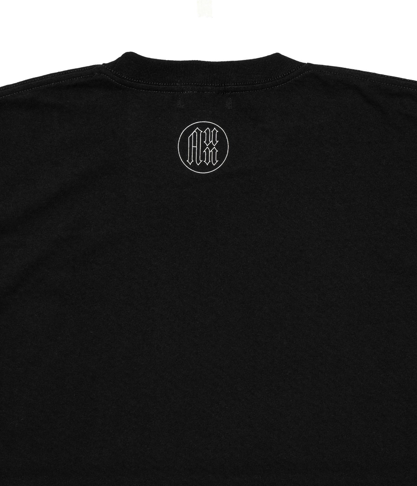AUN・TERRA. IN LINE SANSKRIT TEE 1 BLACK