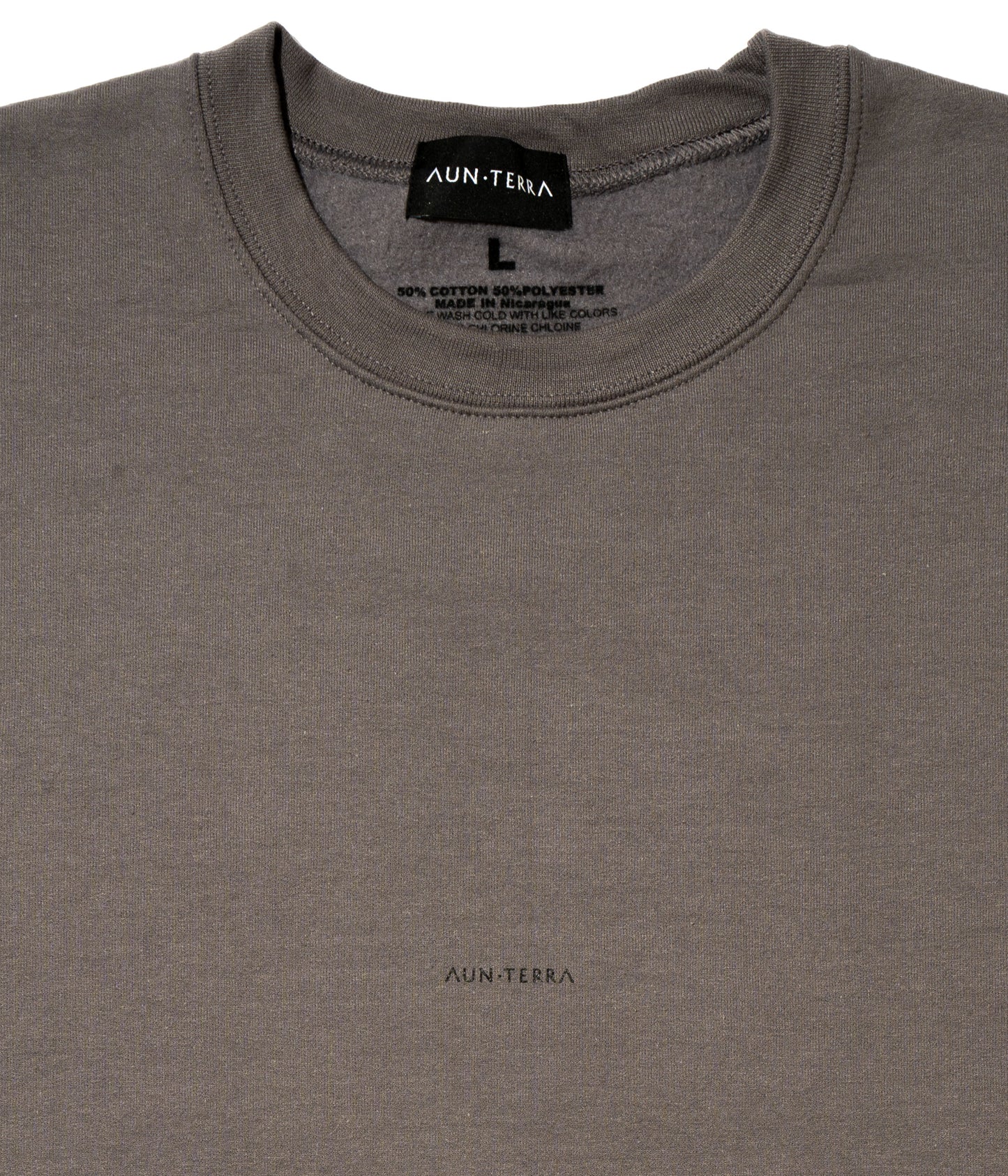 AUN・TERRA. IN LINE SMALL LOGO SWEAT CHARCOAL